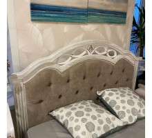 Двуспальная кровать Венеция MUR-101-01 с каретной стяжкой